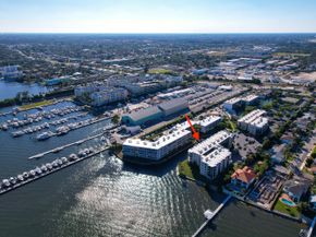 896 N Federal Highway 530, Lantana FL 33462