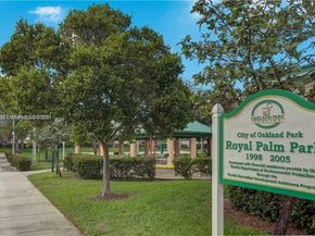 112 Royal Park Drive 3H, Oakland Park FL 33309