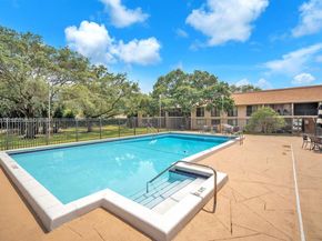 5821 Washington Street 32, Hollywood FL 33023