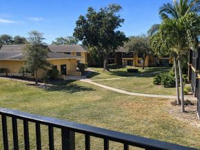 5821 Washington Street 32, Hollywood FL 33023