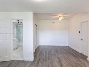 132 SW 2nd Avenue, Hallandale Beach FL 33009