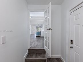 132 SW 2nd Avenue, Hallandale Beach FL 33009