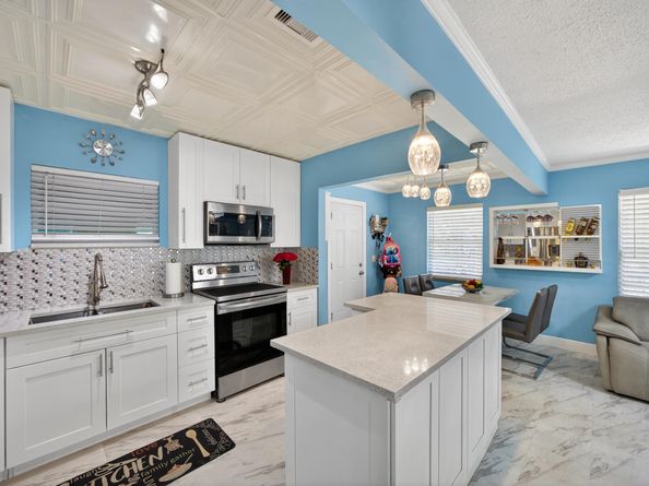 1020 Avon Road, West Palm Beach FL 33401