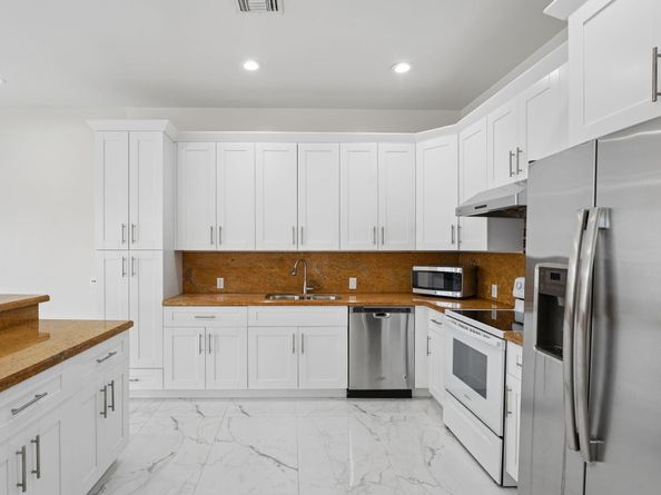 819 SW 7th Avenue, Fort Lauderdale FL 33315