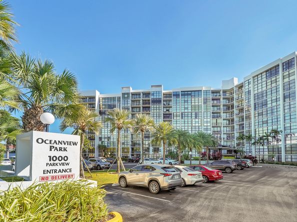 1000 Parkview Drive Unit 306, Hallandale Beach FL 33009