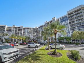 1000 Parkview Drive Unit 306, Hallandale Beach FL 33009