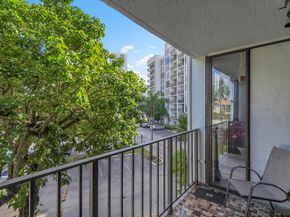 1000 Parkview Drive Unit 306, Hallandale Beach FL 33009