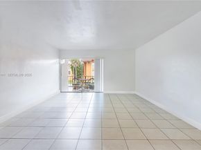 9423 SW 76th Street W21, Miami FL 33173