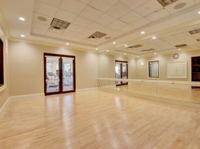 17921 Villa Club Way, Boca Raton FL 33496