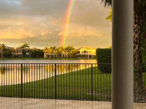 17921 Villa Club Way, Boca Raton FL 33496