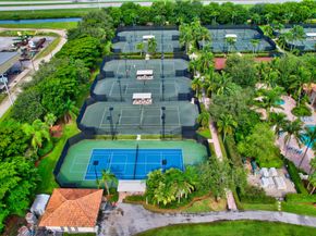 17921 Villa Club Way, Boca Raton FL 33496