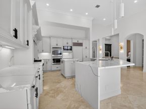 17921 Villa Club Way, Boca Raton FL 33496
