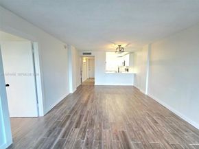 108 Royal Park Drive 2H, Oakland Park FL 33309