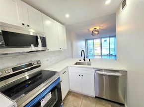108 Royal Park Drive 2H, Oakland Park FL 33309