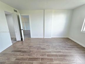 108 Royal Park Drive 2H, Oakland Park FL 33309