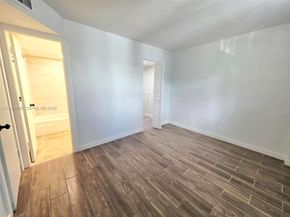 108 Royal Park Drive 2H, Oakland Park FL 33309