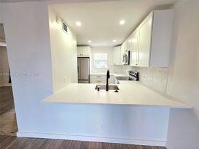 108 Royal Park Drive 2H, Oakland Park FL 33309