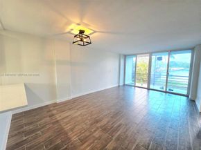108 Royal Park Drive 2H, Oakland Park FL 33309