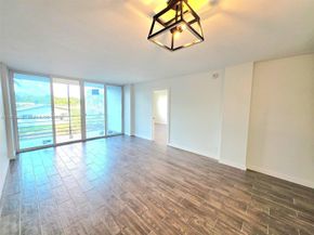108 Royal Park Drive 2H, Oakland Park FL 33309