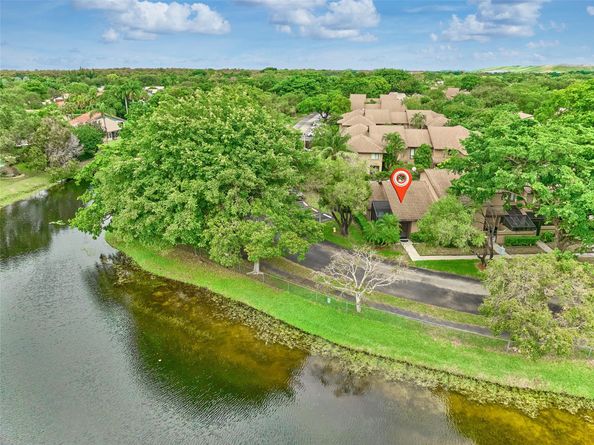 3870 NW 21st Ct, Coconut Creek FL 33066