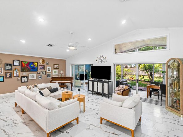 6805 Sun River Road, Boynton Beach FL 33437