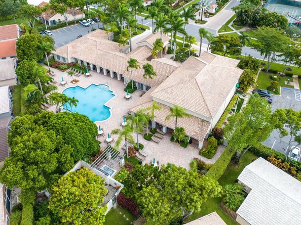 6805 Sun River Road, Boynton Beach FL 33437