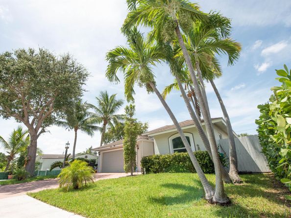 1501 N Palmway, Lake Worth Beach FL 33460