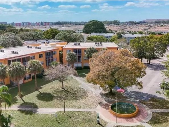 4304 NW 9th Ave 23C, Deerfield Beach FL 33064