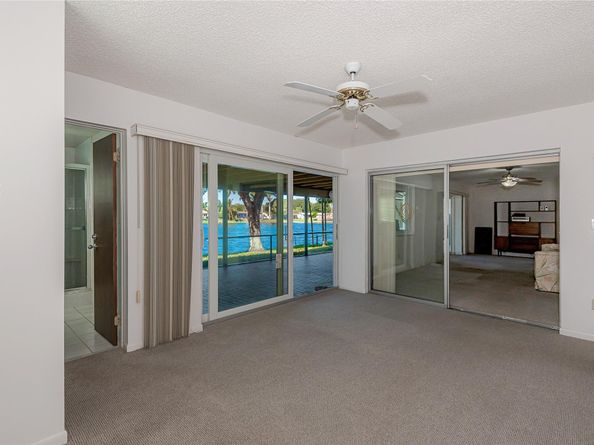 1940 NW 107 Ave, Pembroke Pines FL 33026