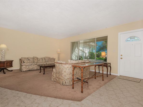 1940 NW 107 Ave, Pembroke Pines FL 33026