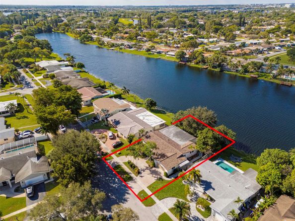 1940 NW 107 Ave, Pembroke Pines FL 33026