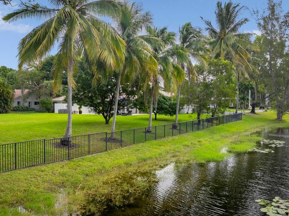 22761 Vistawood Way, Boca Raton FL 33428