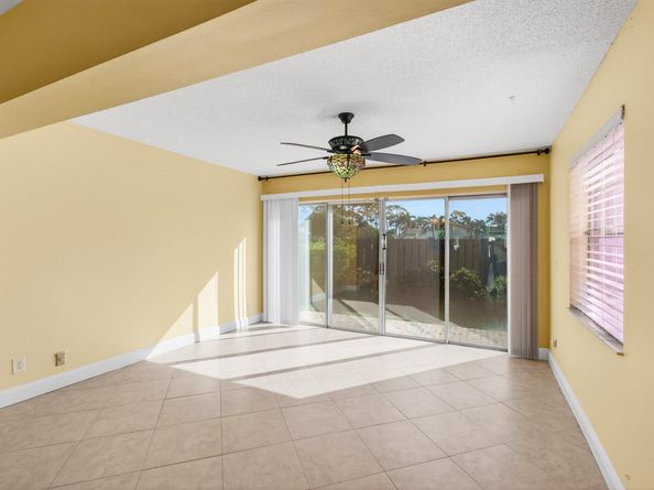 4330 Lucerne Villas Lane, Lake Worth FL 33467