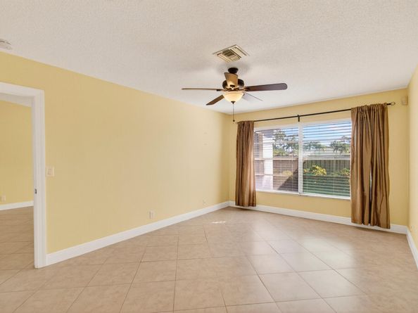 4330 Lucerne Villas Lane, Lake Worth FL 33467