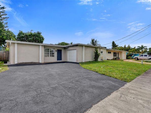 7680 NW 21st St, Sunrise FL 33322