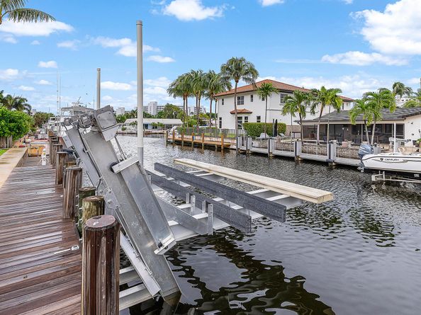 1250 NE 27th Terrace, Pompano Beach FL 33062