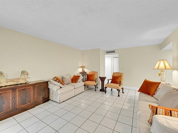 Undisclosed Address #FX-10529057, Plantation FL 33317