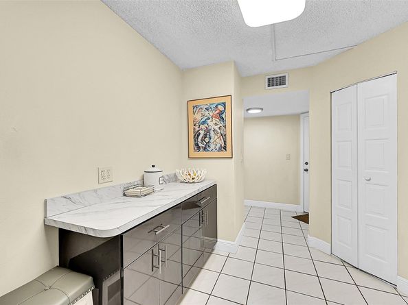 Undisclosed Address #FX-10529057, Plantation FL 33317