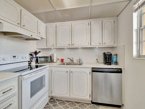 536 Fanshaw M, Boca Raton FL 33434