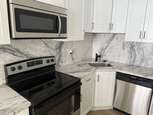 5264 NE 15th Ave, Pompano Beach FL 33064