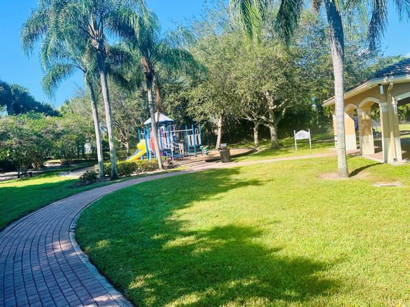 5200 Rising Comet Lane, Greenacres FL 33463