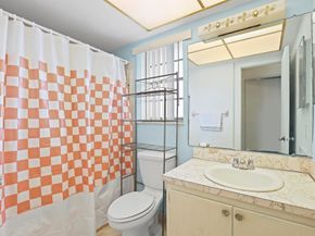 1113 Lake Terrace 208, Boynton Beach FL 33426