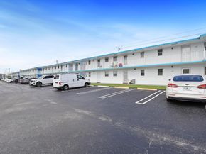 1113 Lake Terrace 208, Boynton Beach FL 33426