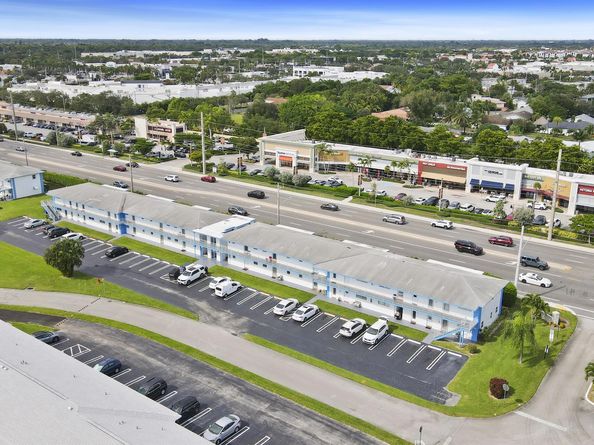 1113 Lake Terrace 208, Boynton Beach FL 33426