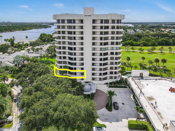 3322 Casseekey Island Road 302, Jupiter FL 33477