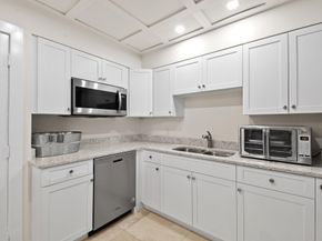 3322 Casseekey Island Road 302, Jupiter FL 33477