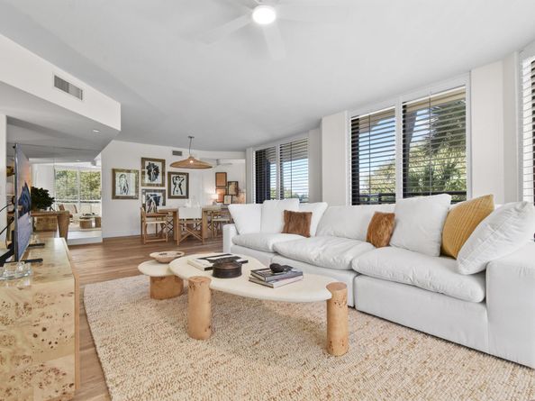 3322 Casseekey Island Road 302, Jupiter FL 33477