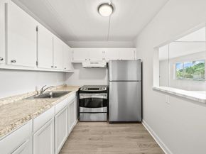 300 Village Green Circle S 206, Palm Springs FL 33461
