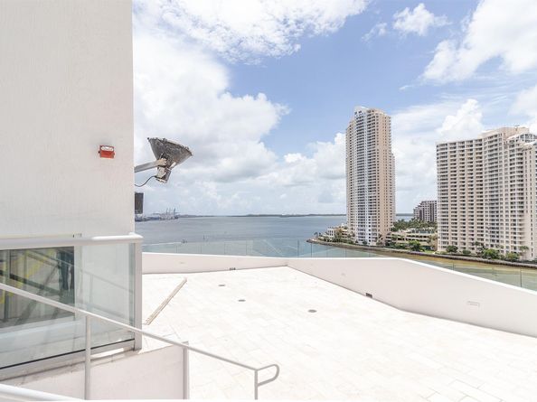 335 S Biscayne Blvd 2400, Miami FL 33131