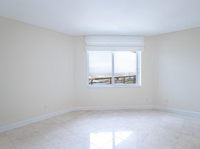 335 S Biscayne Blvd 2400, Miami FL 33131